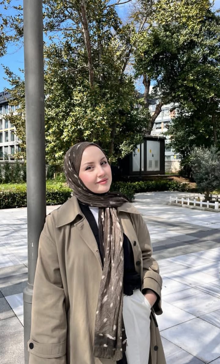 Bekilli Zarif Partner Bayan Escort Zeliha